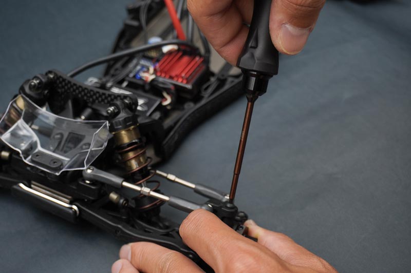 Jeu de clés hexagonales et de tournevis à douille 1/4″ – Poignée légère à trois points