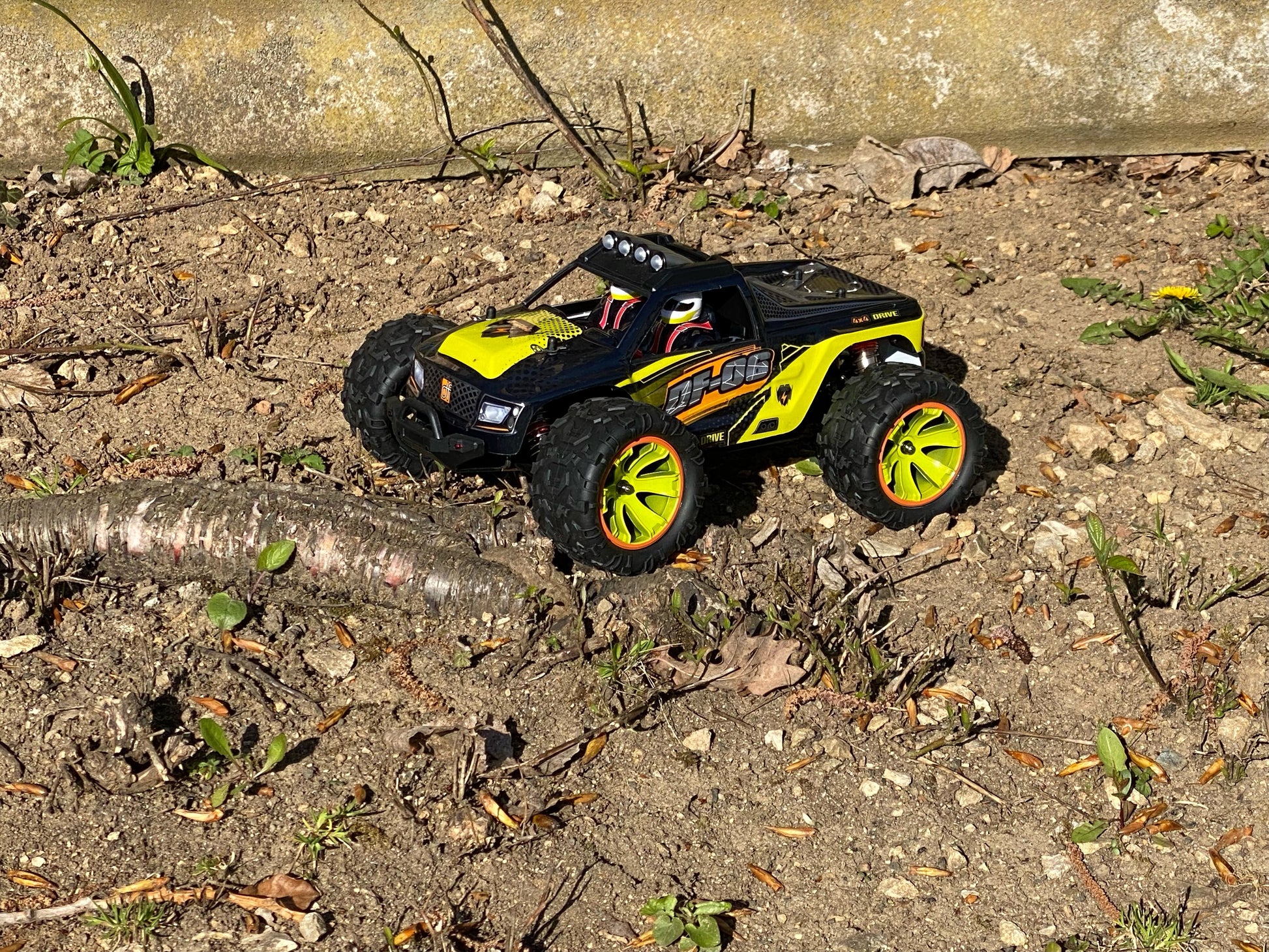 DF-Models DF-06 Evolution 1:14 RTR Truck - RCXX - RC Racing Shop | RC Models | Tuning & Spare Parts for Professionals