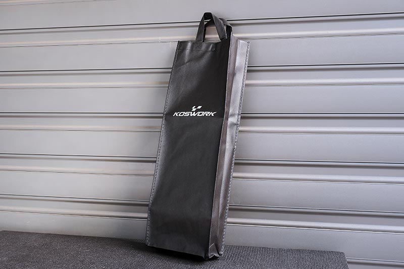 Présentoir pour voitures radiocommandées (pour 2 modèles) 200 x 240 x 475 mm