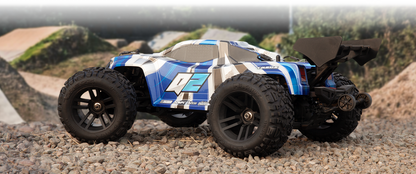 Maverick Quantum2 XT 1:10 Stadium Truck - Blau (Mit Radio, Batterie nicht enthalten) - MV150402 - RCXX - RC Racing Shop | RC Models | Tuning & Spare Parts for Professionals