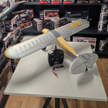 PRE OWNED Carbon Cub S 2 1.3m RTF Basic + Kavan Li-Po 2200 mAh 3s